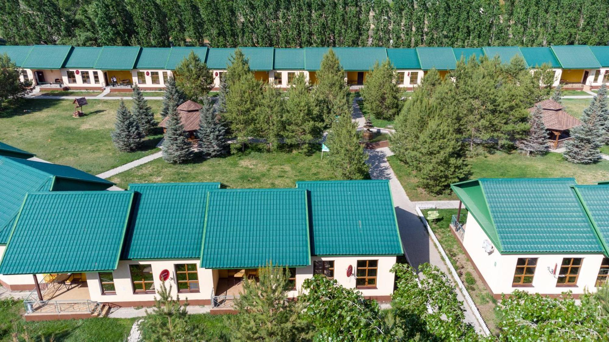 Green Land Aqtöbe Exterior foto